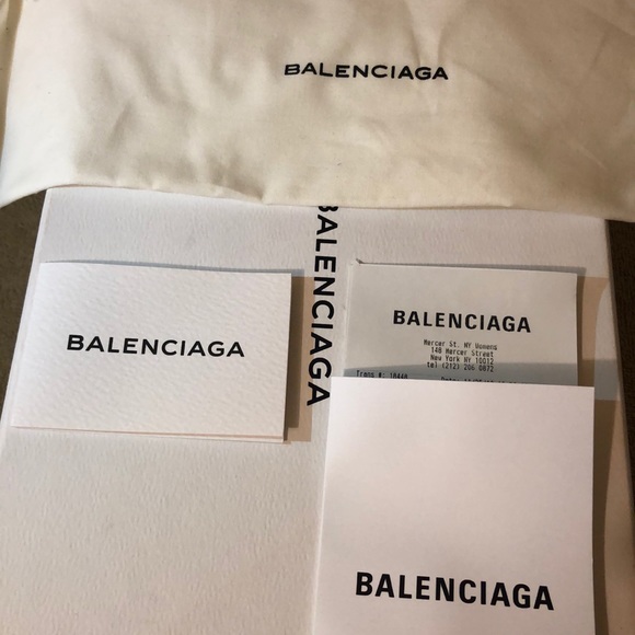 Women Balenciaga Sneakers - Picture 6 of 7